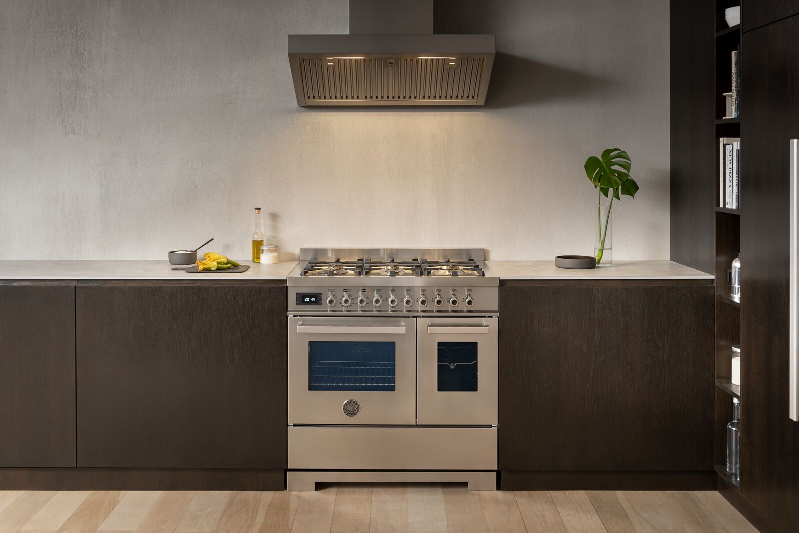 картинка Комбинированная кухонная плита Bertazzoni PRO96L2EXT нержавеющая сталь 