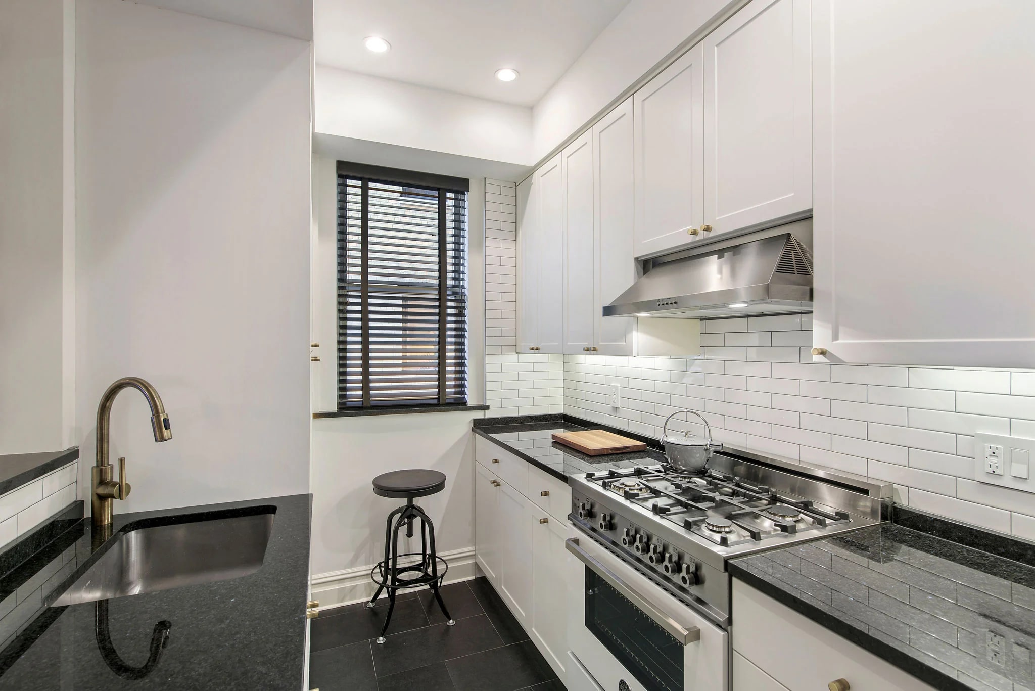 картинка Комбинированная кухонная плита Bertazzoni PRO96L1EBIT белая 