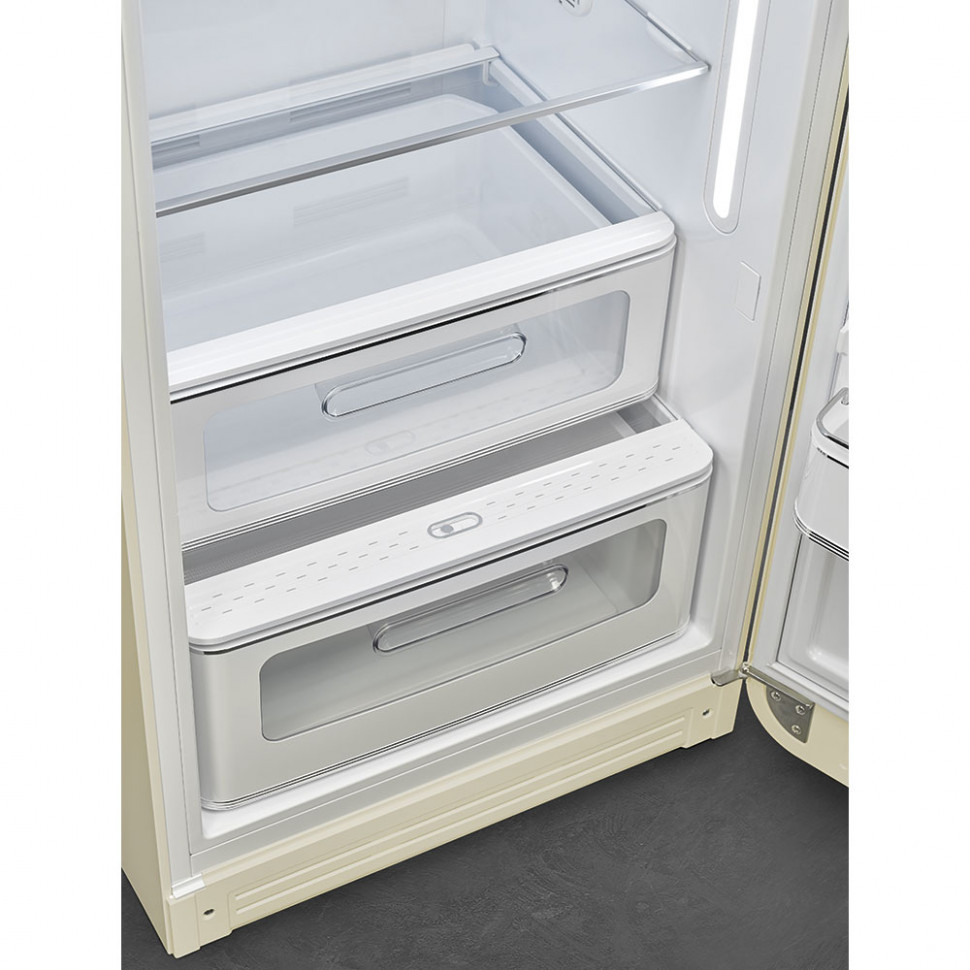 картинка Отдельностоящий холодильник Smeg FAB28RCR6 кремовый 
