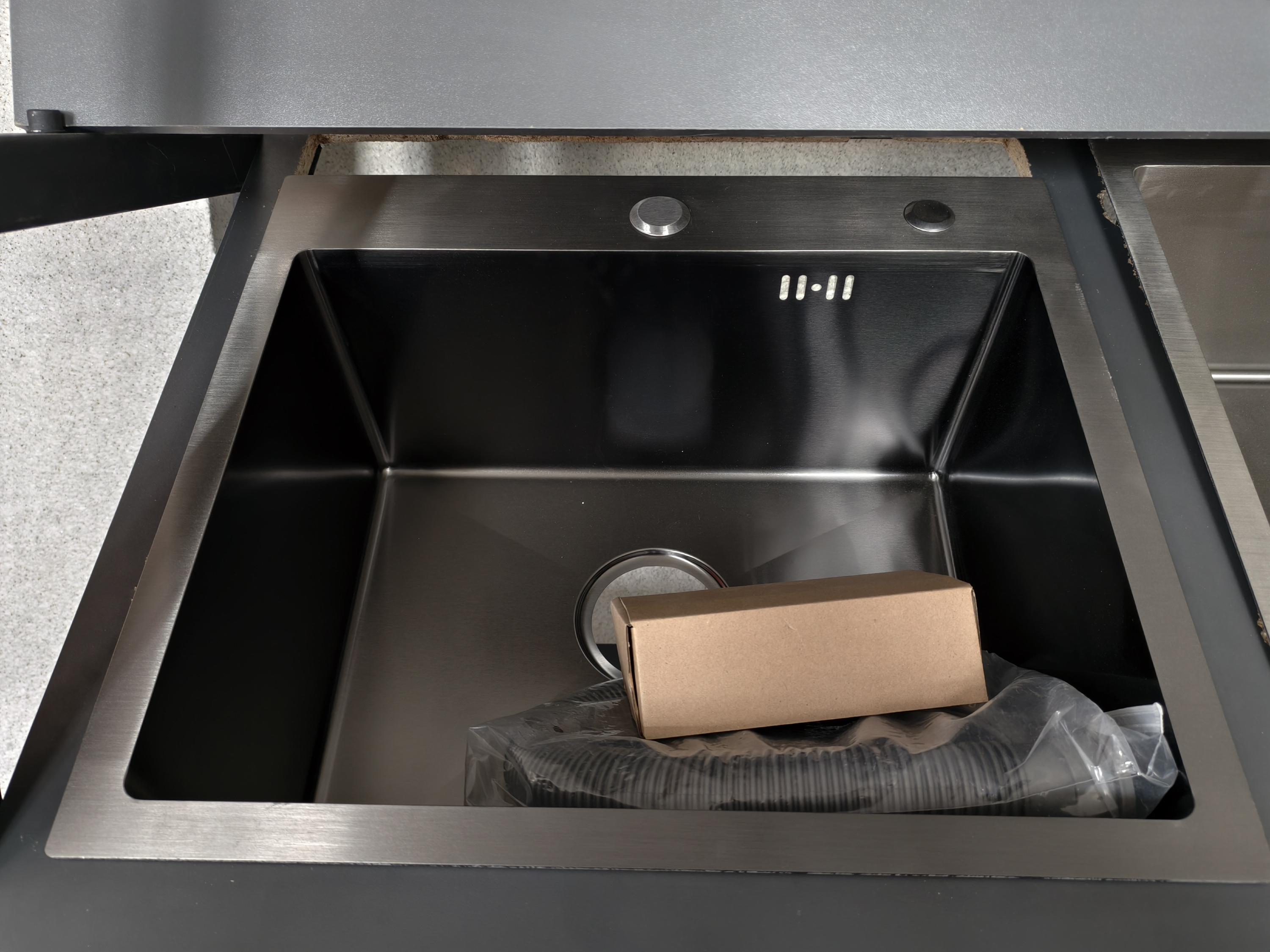 картинка Комплект Emar PVD DARK (мойка, смеситель, дозатор) 