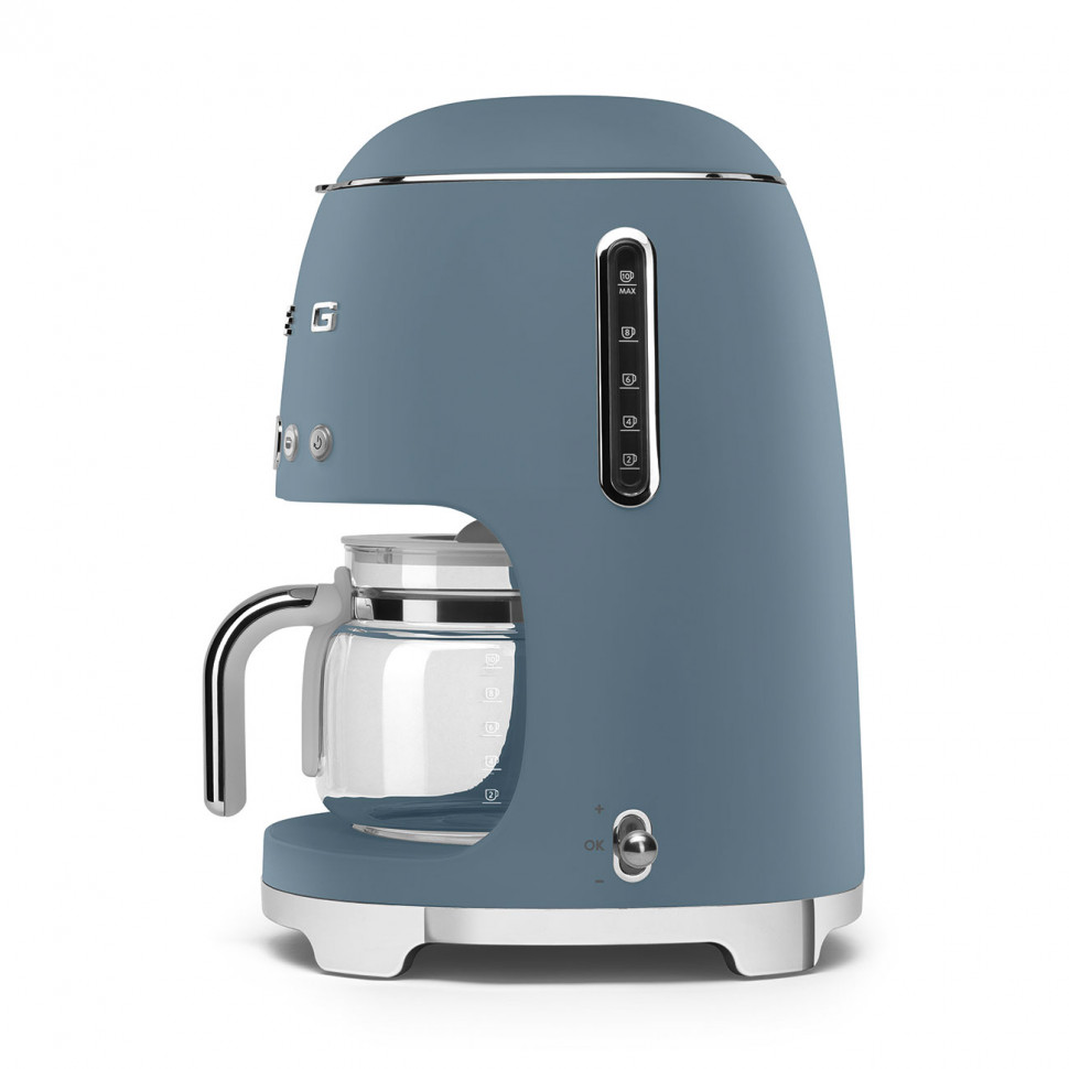 картинка Кофеварка Smeg DCF02SBMEU синий шторм матовый 