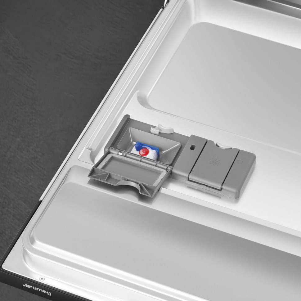 картинка Посудомоечная машина Smeg STL262D 