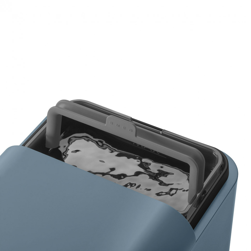 картинка Кофемашина Smeg BCC12SBMEU синий шторм матовый 