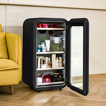картинка Холодильник для косметики и напитков Meyvel MD71-Black 